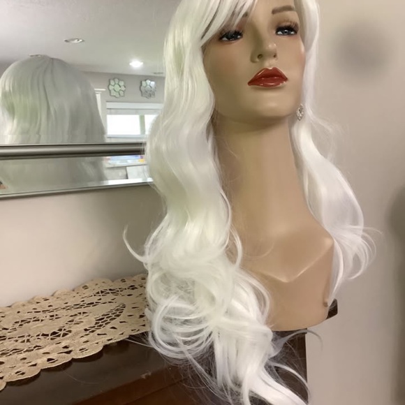 NEW Lovely White Wig - Picture 5 of 5